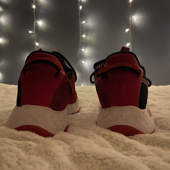 Nike PG 4 Bred main image 3